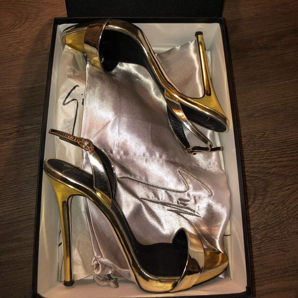 Giuseppe sandals